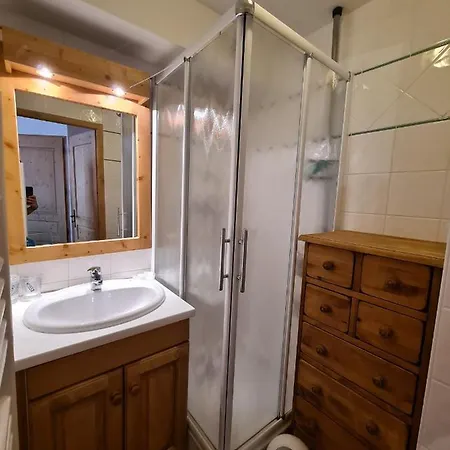 Cosy, 4 Personnes, 1 Chambre, 1 Coin Montagne - Monta06